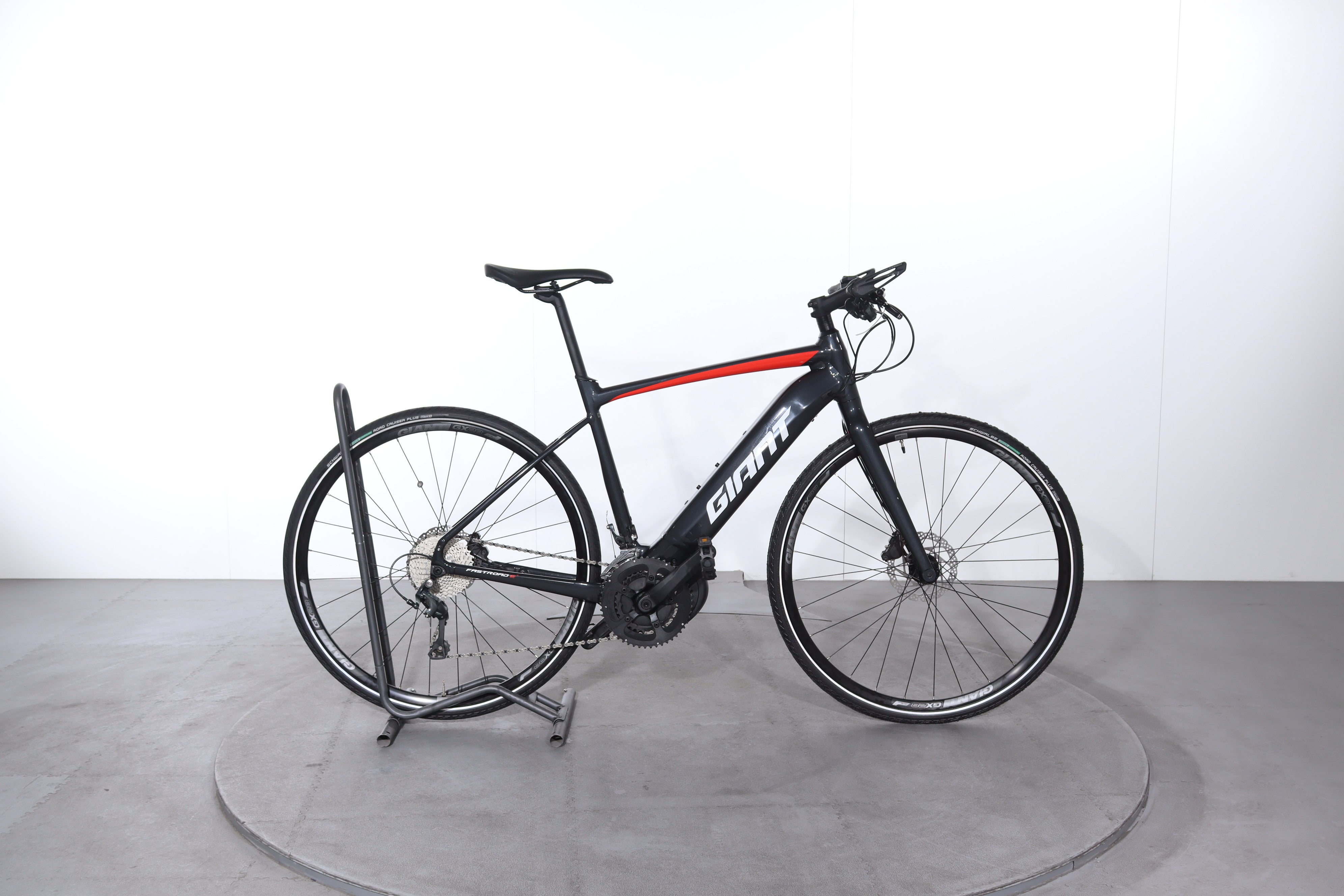 Giant Fastroad E 2 Pro E bike refurbished Upway